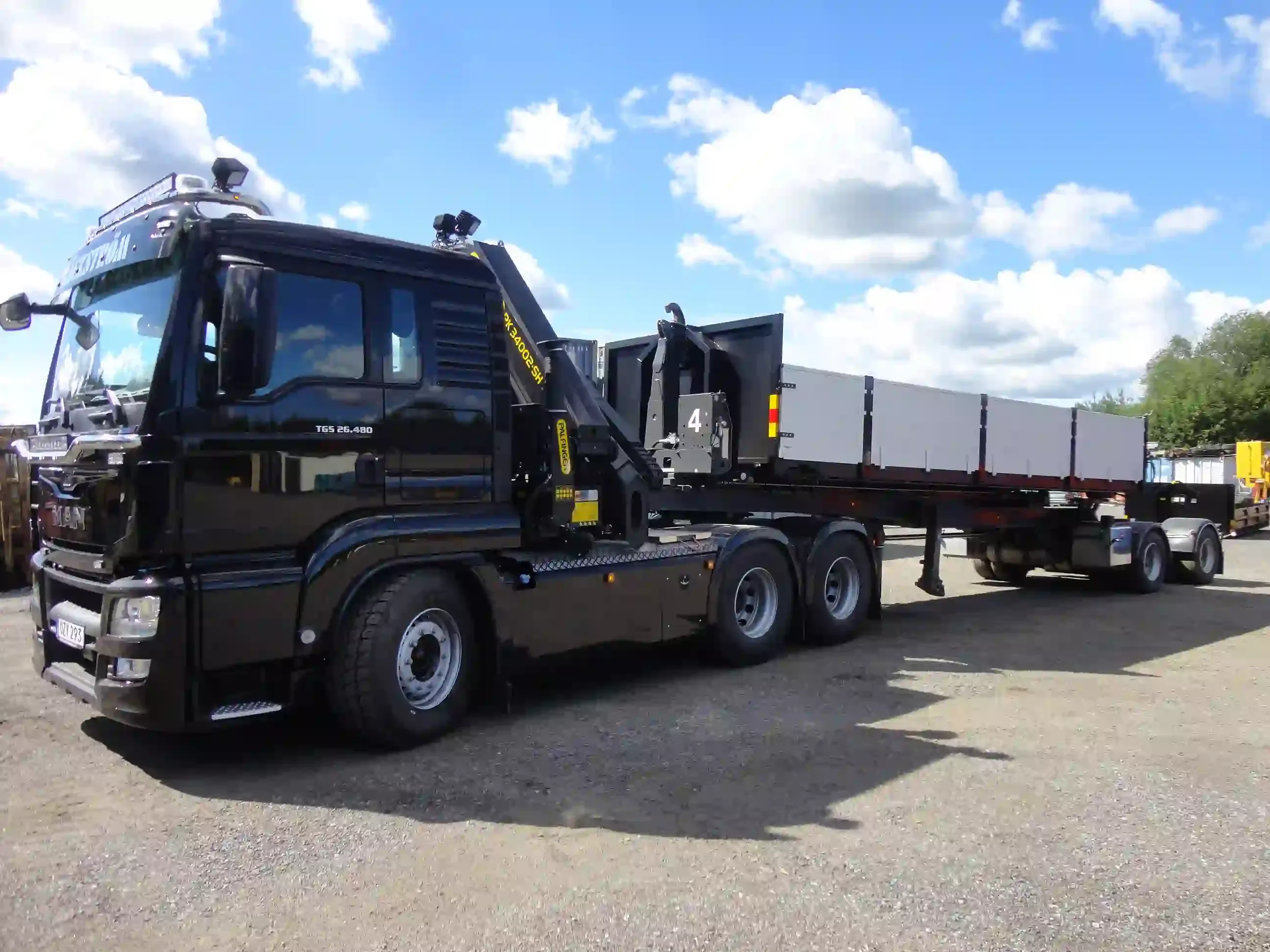 Hardox pa bil 7m alu pa trailer 022